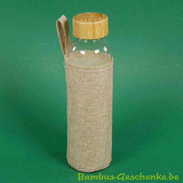 Glasflasche mit Bambusverschluss und Jutemantel